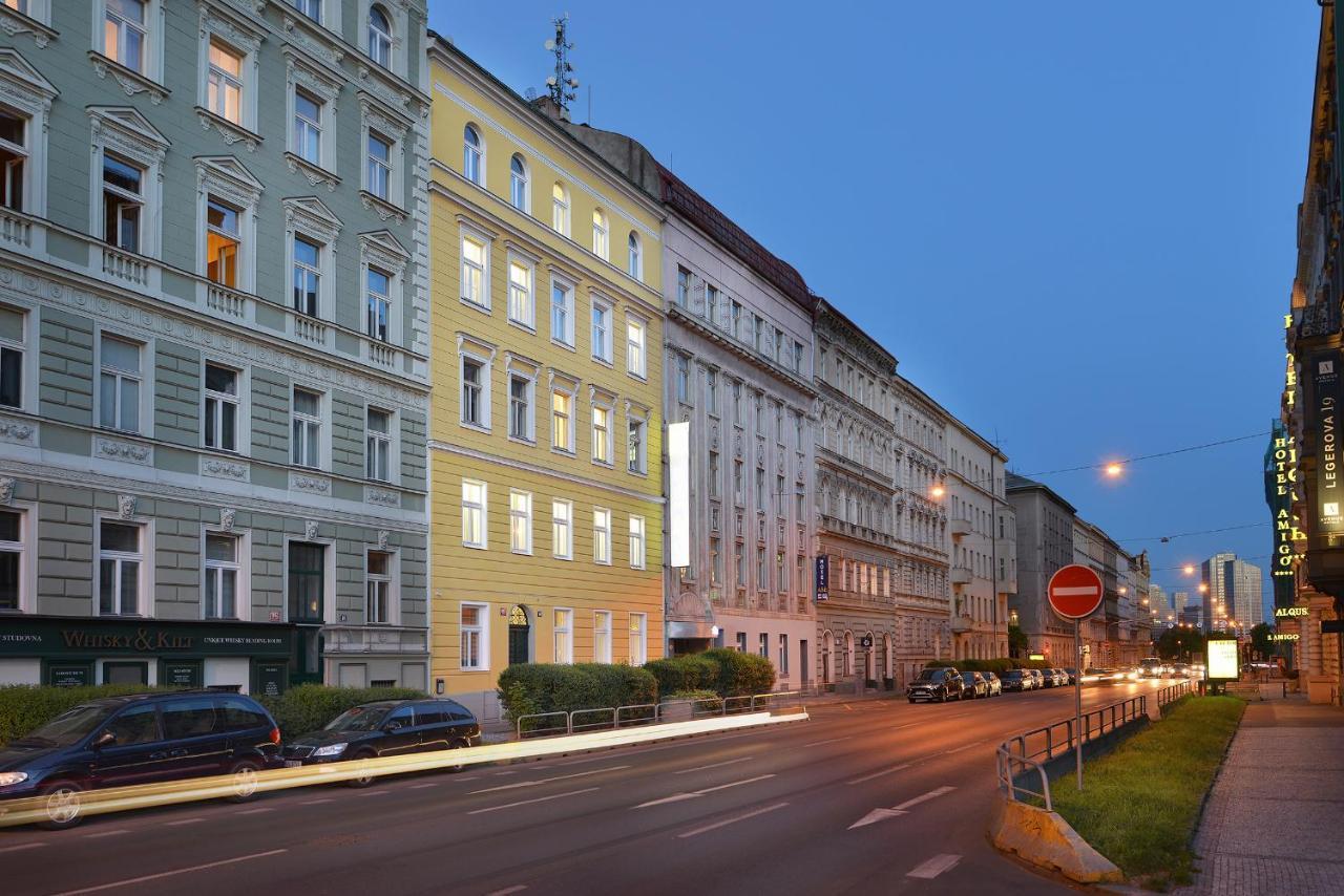Season Hotel 4*
