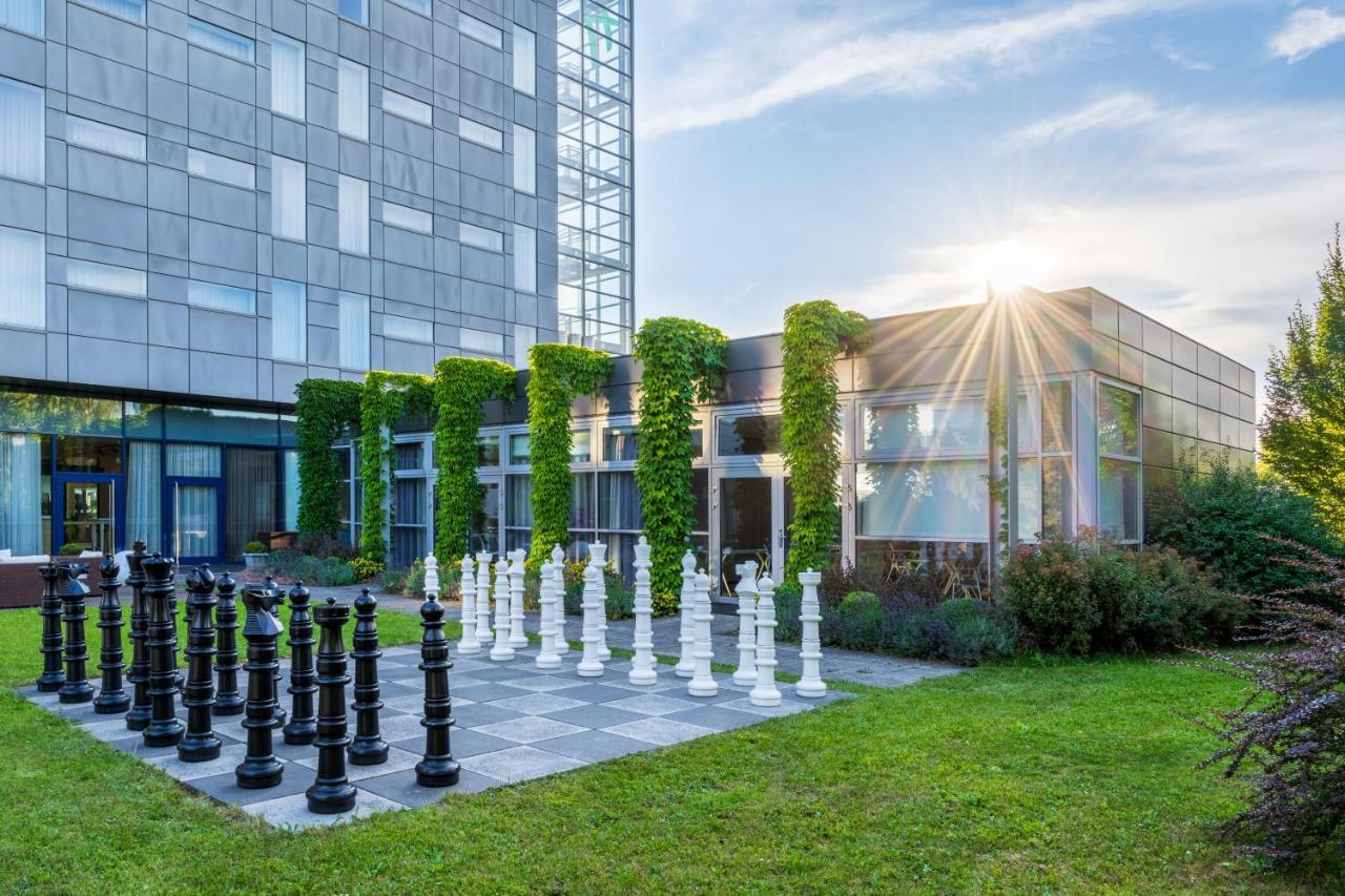 Holiday Airport By Ihg Hotell 4*