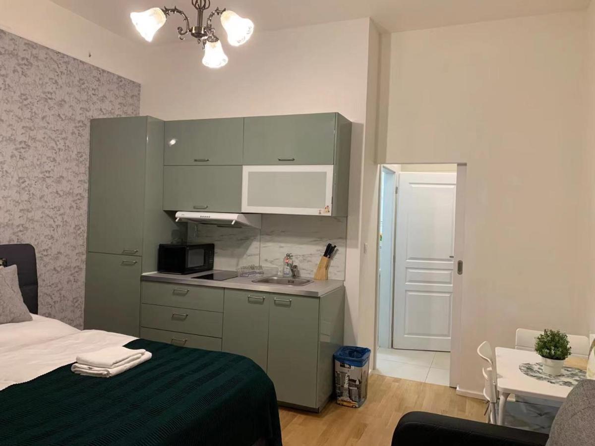 Charles Square Apartment *