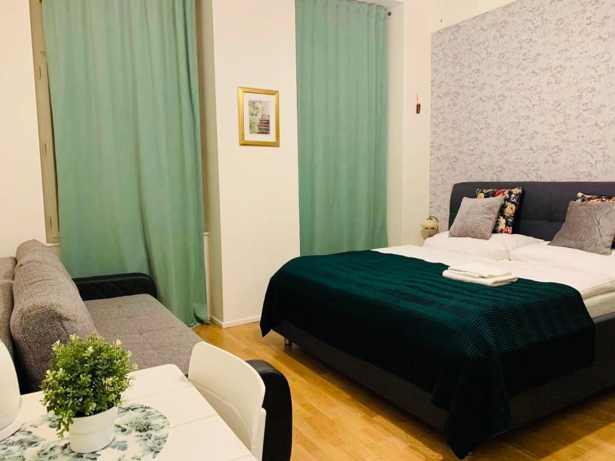 Charles Square Apartment Prag