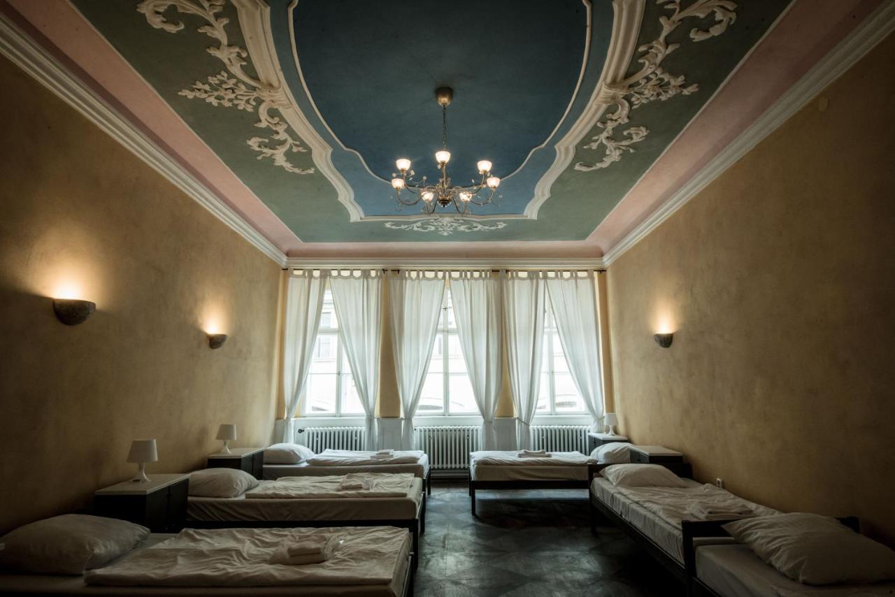 Charles Bridge Hostel&apartments