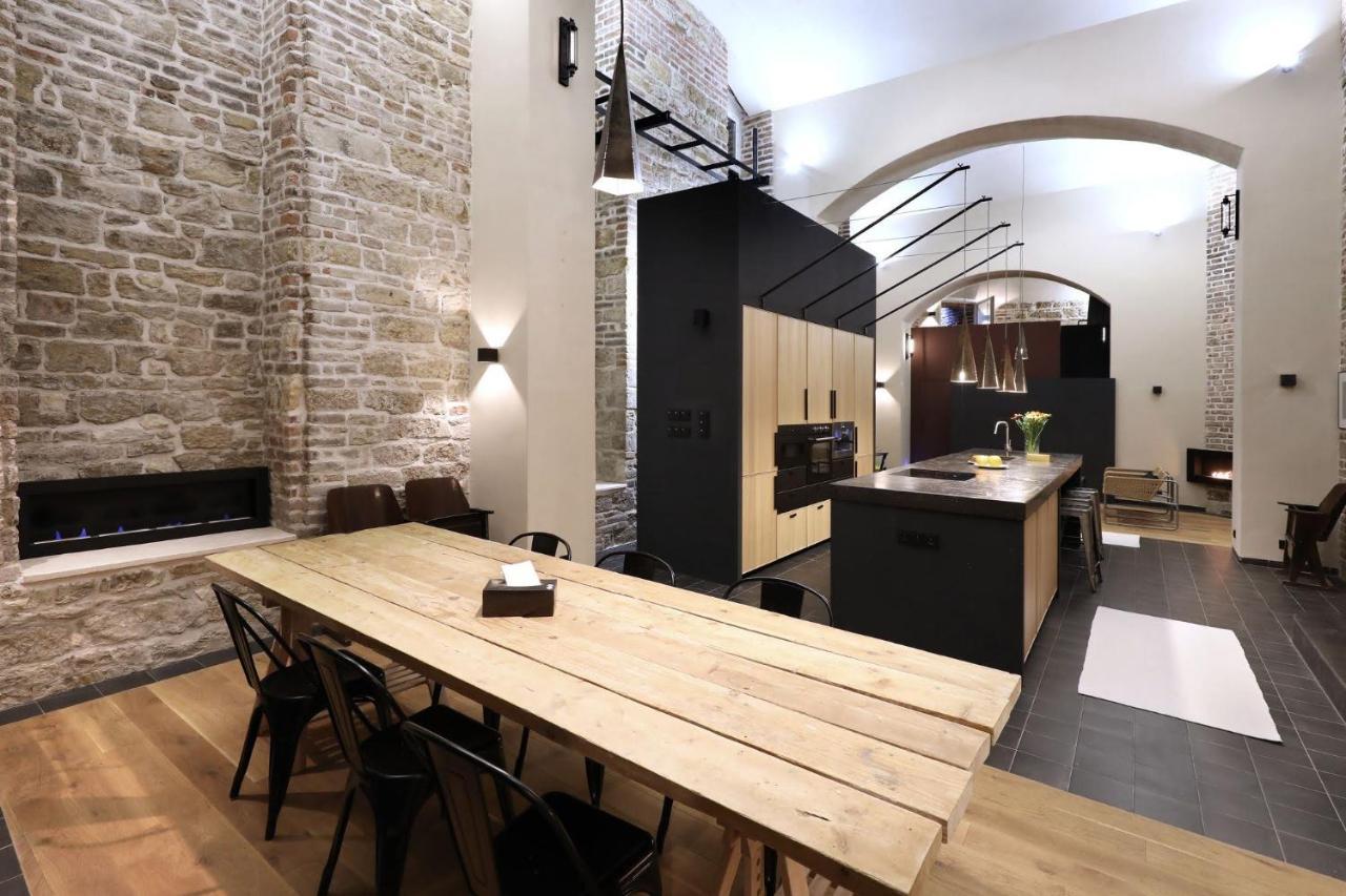 American Loft In The Heart Of Apartment