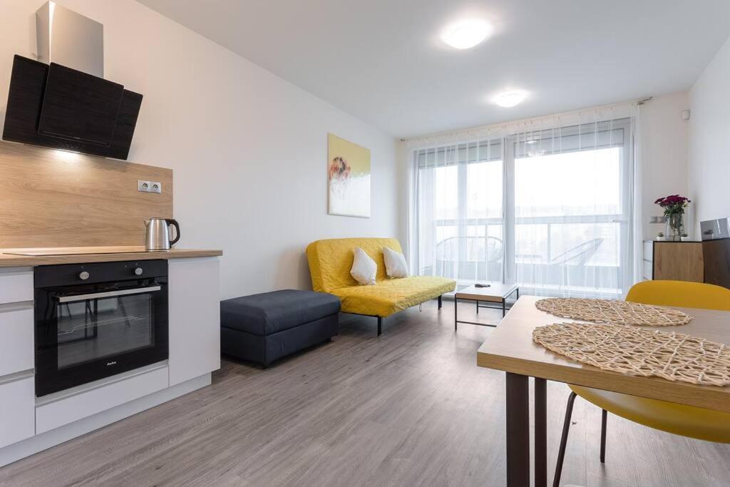 Apartment Yellow With Parking *