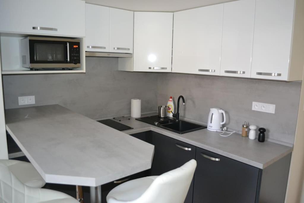 Quiet In A Short Distance From The Apartment Prague