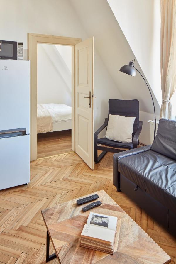 Days - Lavish On Wenceslas Square Apartment