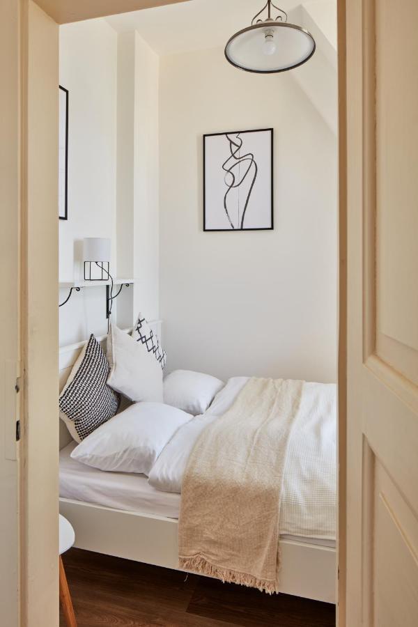 Days - Lavish On Wenceslas Square Apartment *