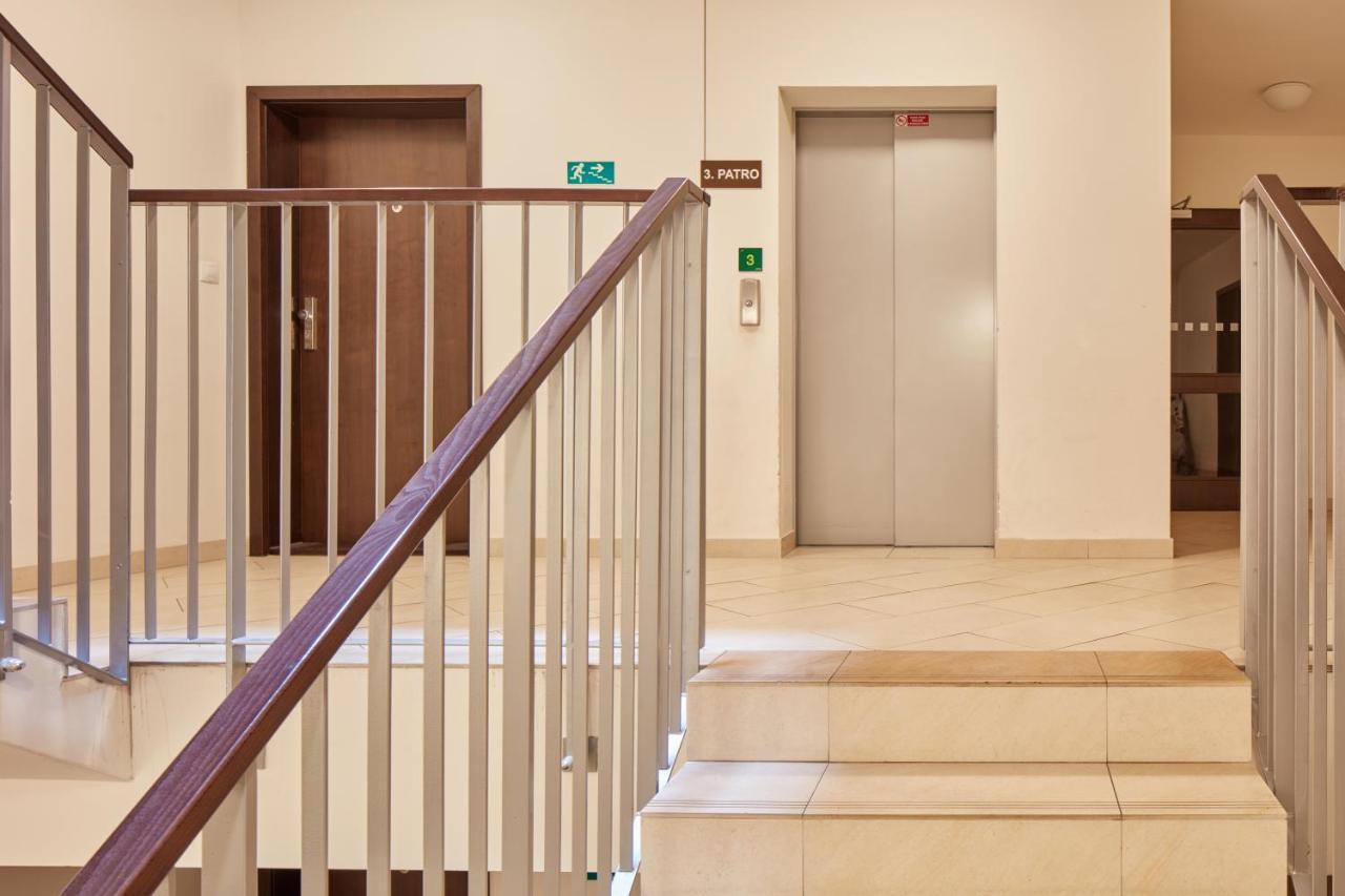 Apartmán Days - Bright Interior - Free Parking - Spacious Layout Praha