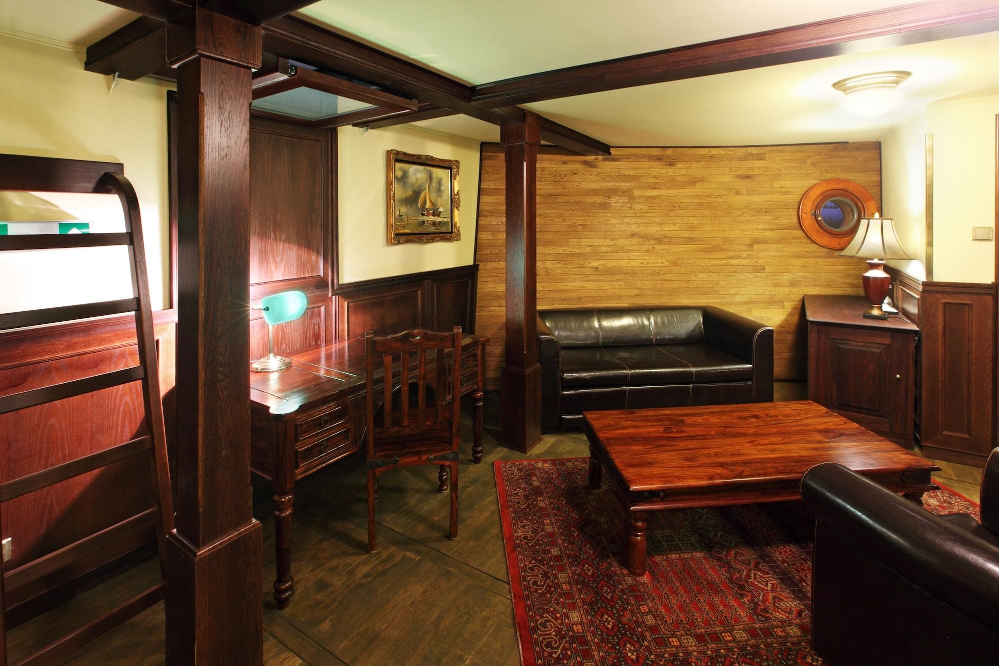 Botel Boat Matylda
