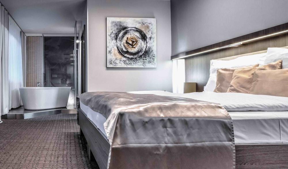 Hotel Volcano 4*