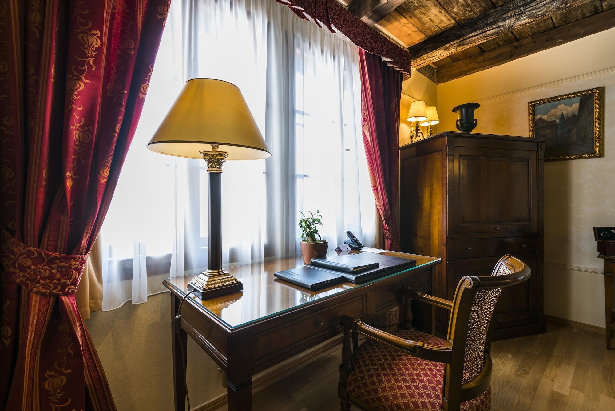 Golden Well Hotel 5*