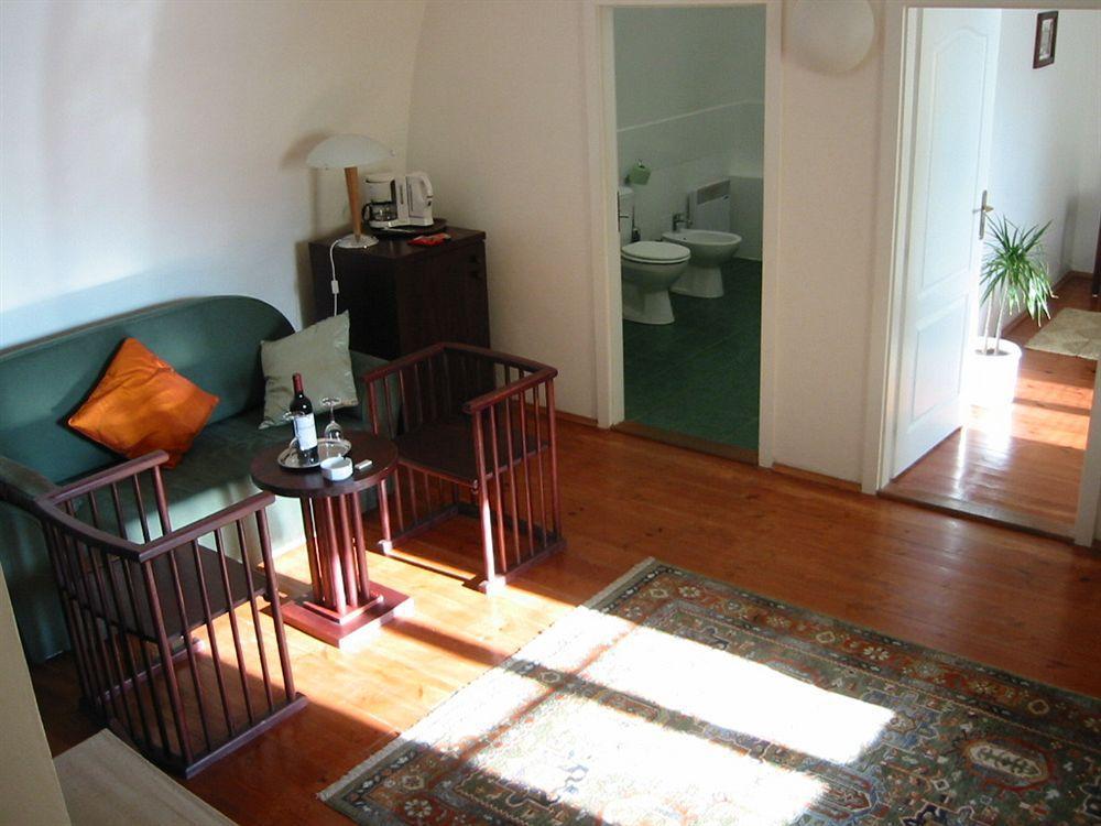 Domus Henrici Hotel 4*