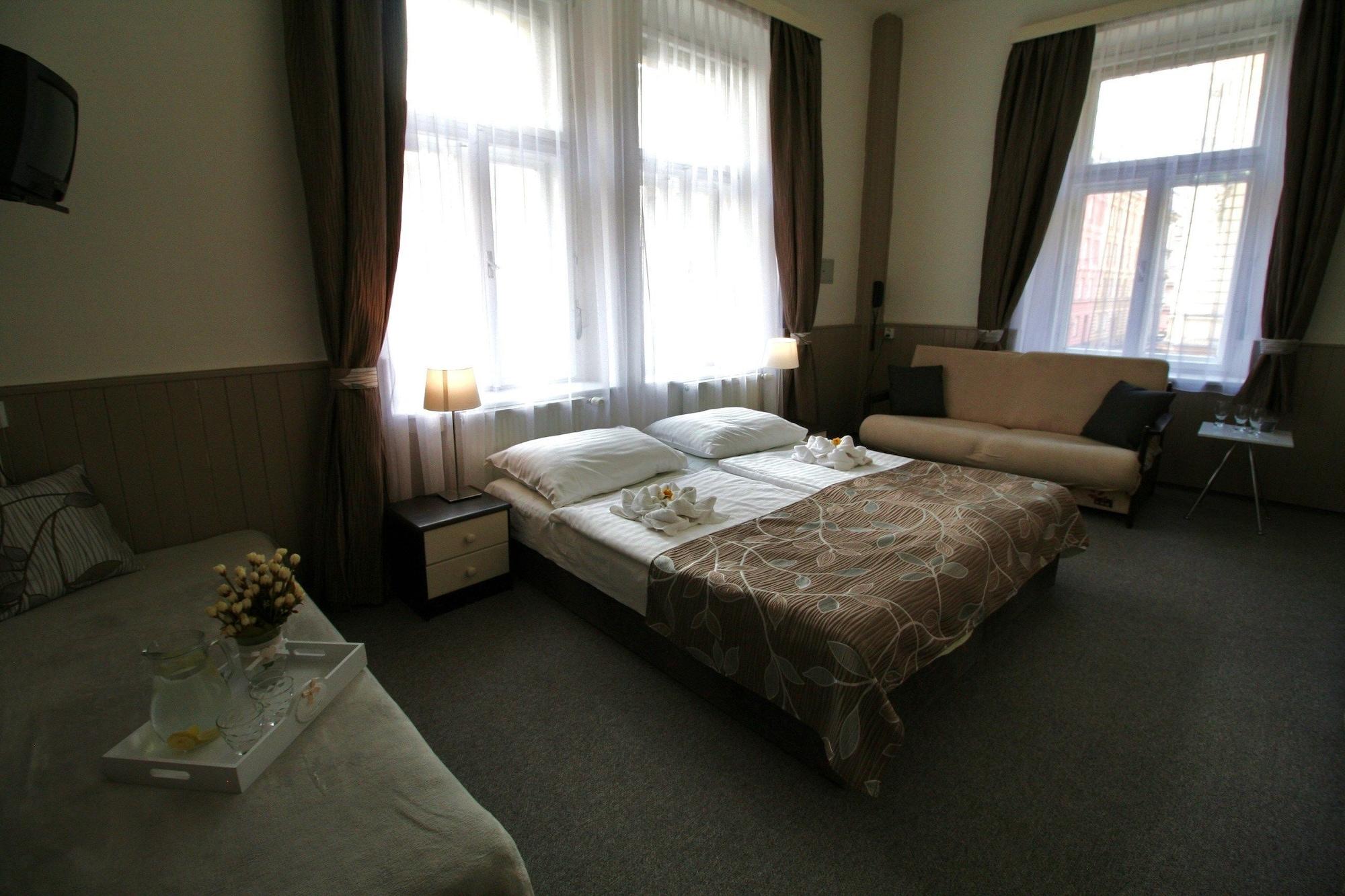 Anette Hotel 3*