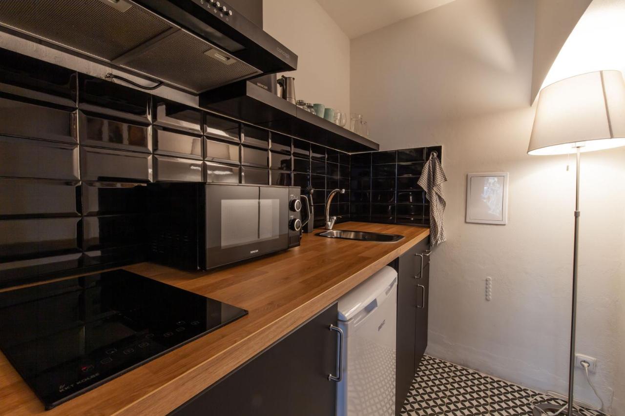 Aparts By The Bridge Apartment Prague