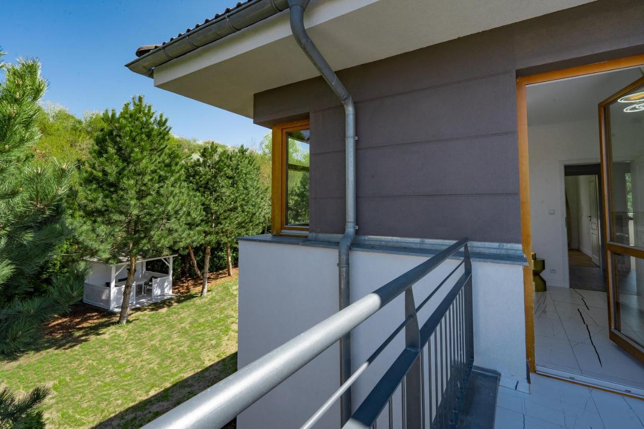 Vila Serenity With Garden Jacuzzi