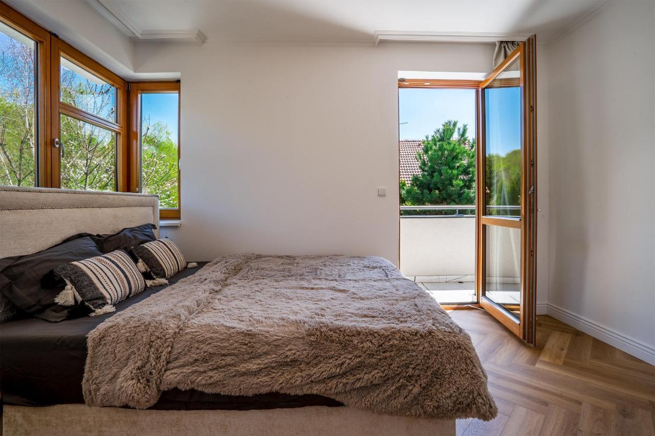 Serenity With Garden Jacuzzi Vila *