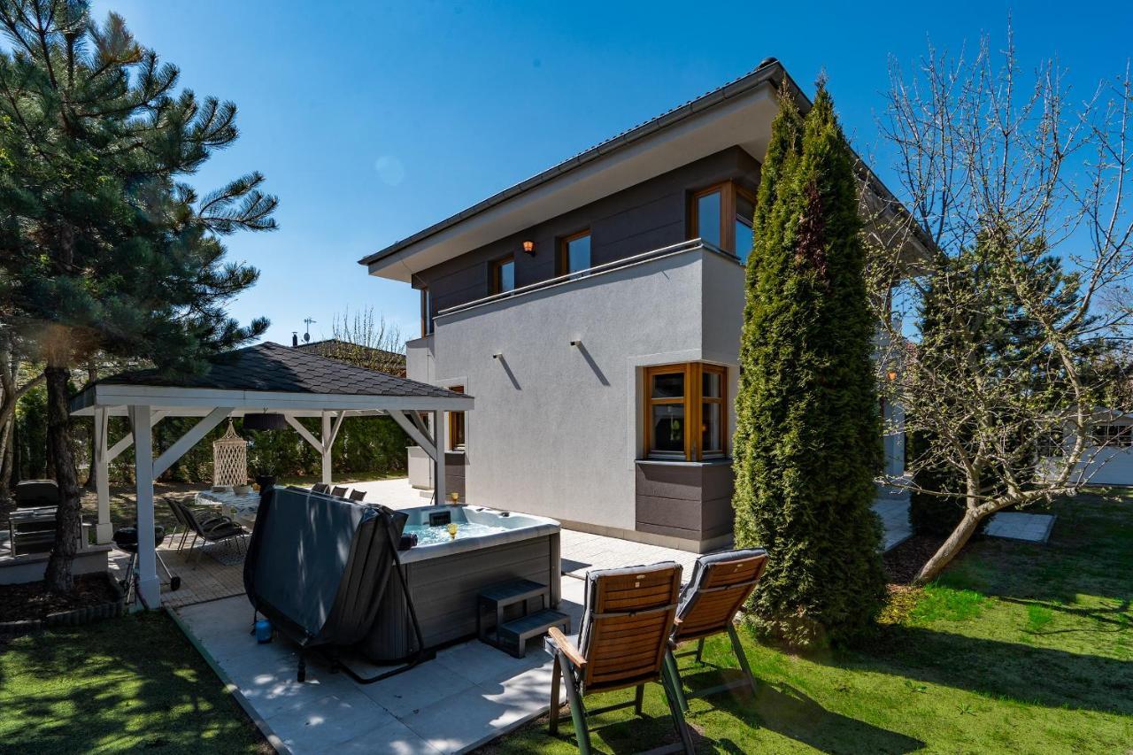 Serenity With Garden Jacuzzi Praha