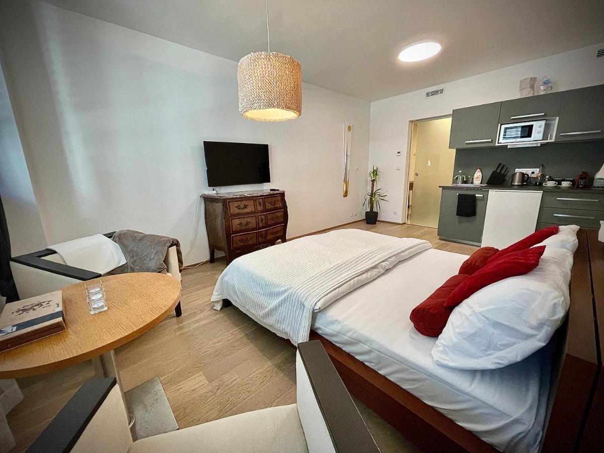 Apartment Harfa 30 Prag