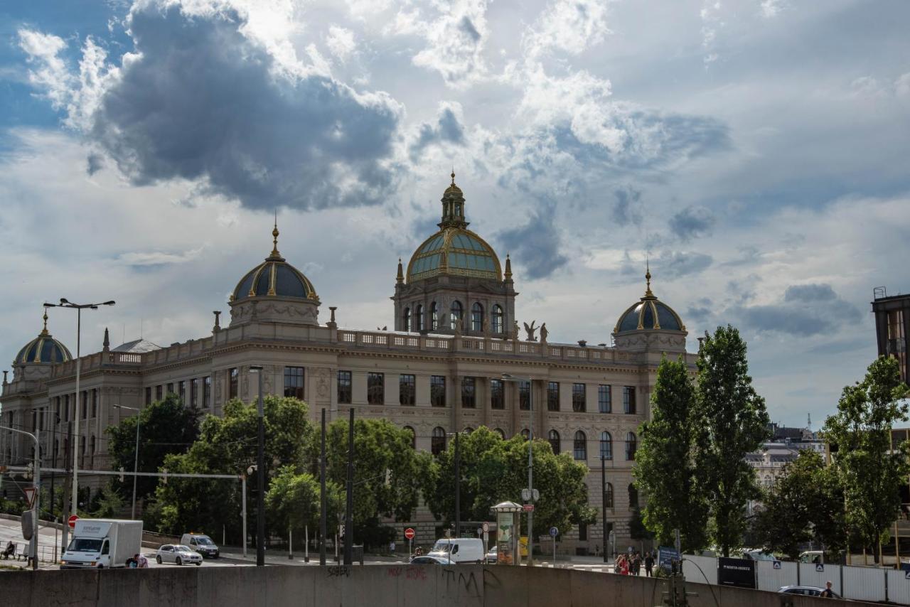 Live With A Fantastic View In The Center Prag