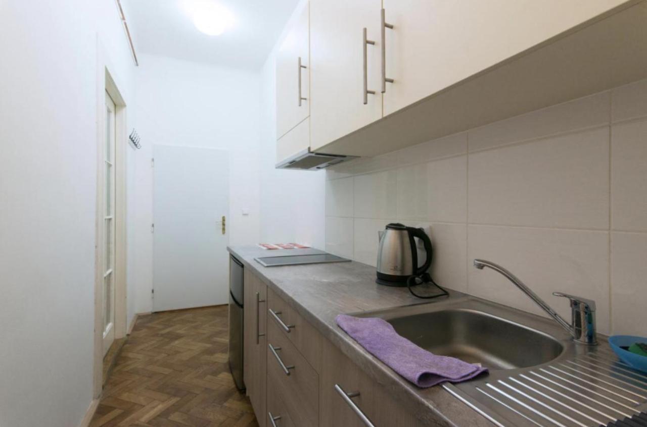 Wenceslas Square Apartment Prague