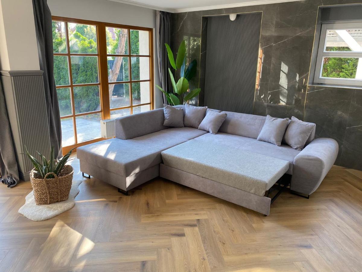 Serenity With Garden Jacuzzi Vila *