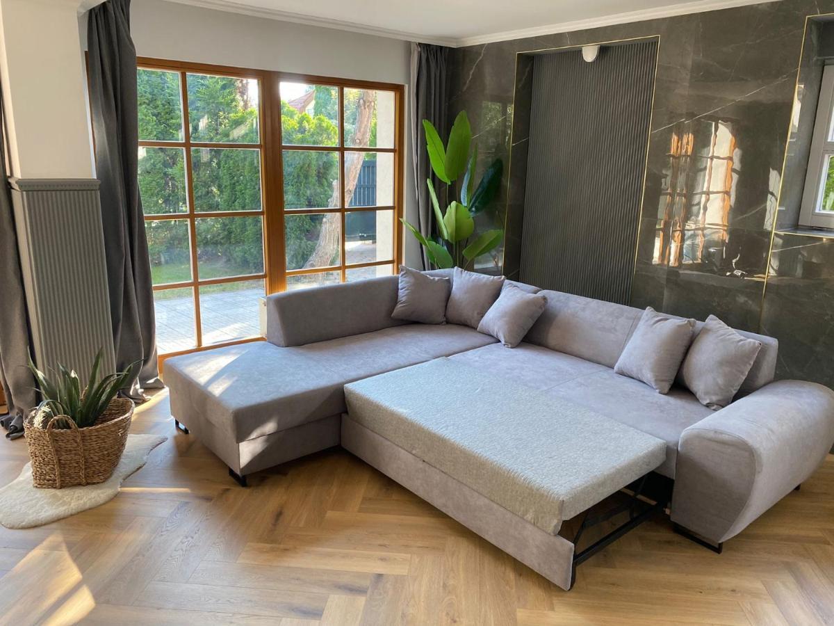 Serenity With Garden Jacuzzi Vila *