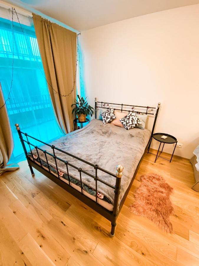 Lovely Apartment, Free Parking 1,55 Hight Apartment Prag