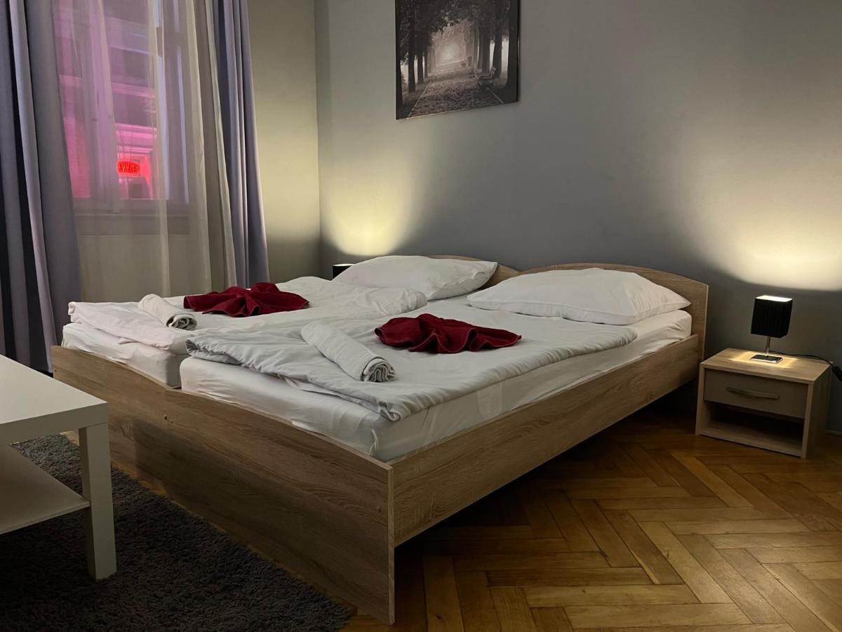 Globe Adults Only Hostel
