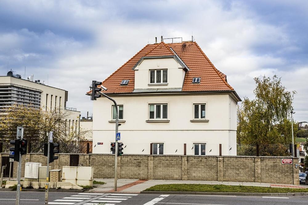 Apartment Private Studio By Hosts Prag