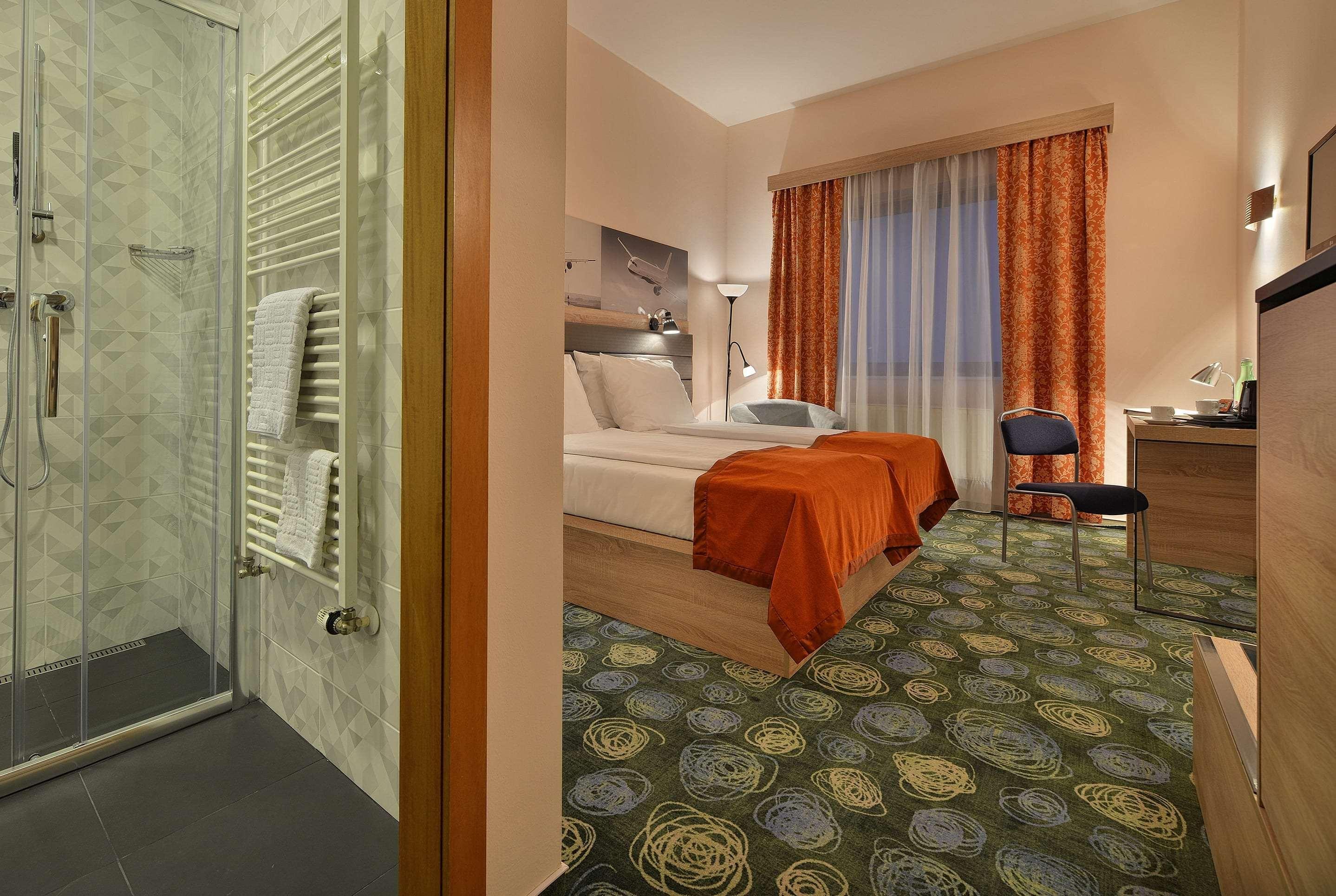 Ramada Airport Hotel Prague
