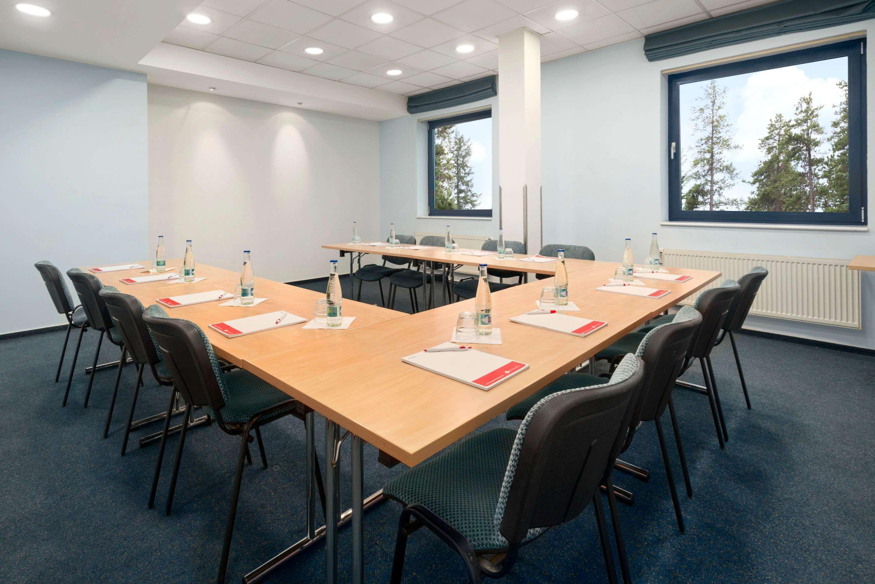 Ramada Airport Hotel Prague