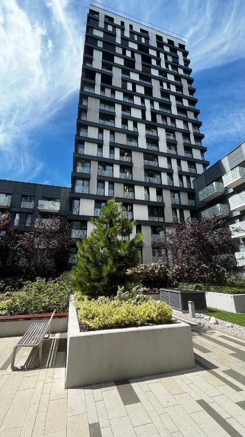 Garden Tower - 8 Min Do Centra, Garaz Prag