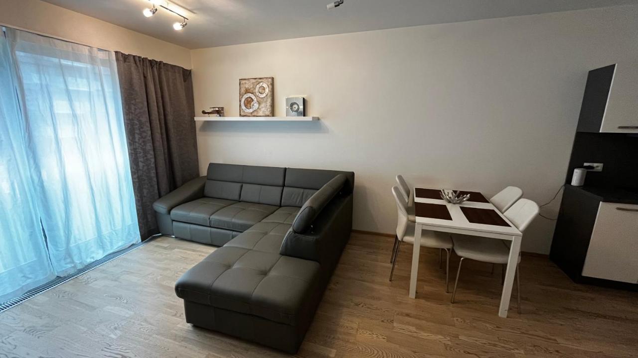 Garden Tower - 8 Min Do Centra, Garaz * Prag