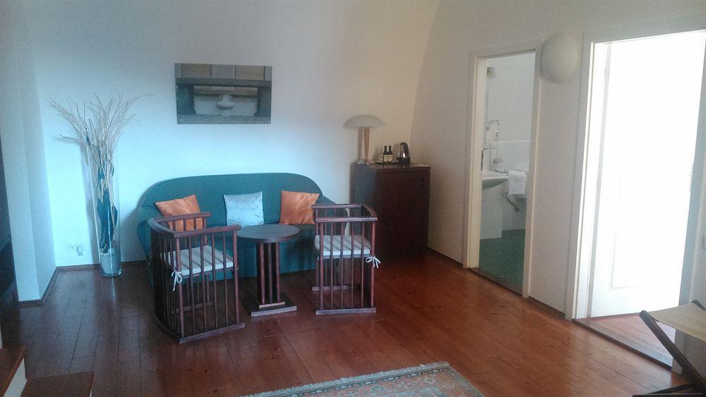 Hotel Domus Henrici 4*