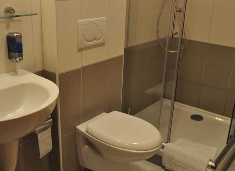 De Luxe Hotell 3*