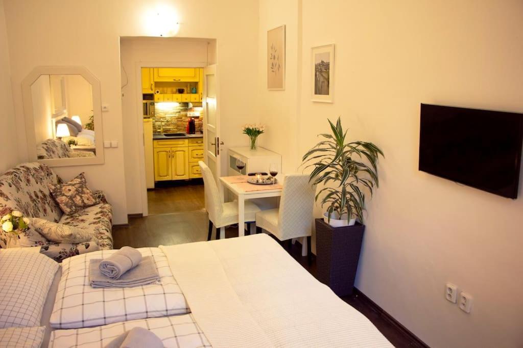 Balcony King 12 Min From Charles Bridge * Prag