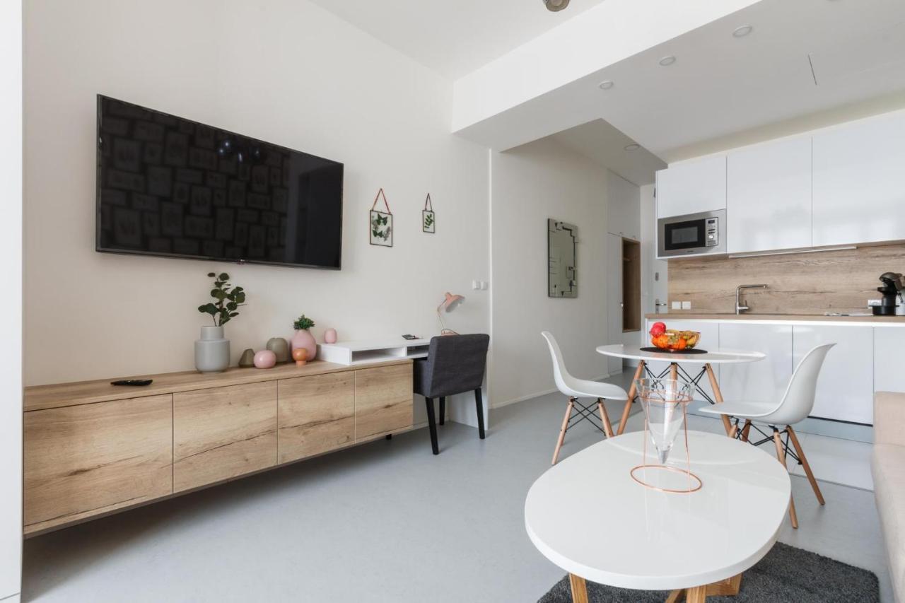 Designer Studio In New Town By Days * Prague