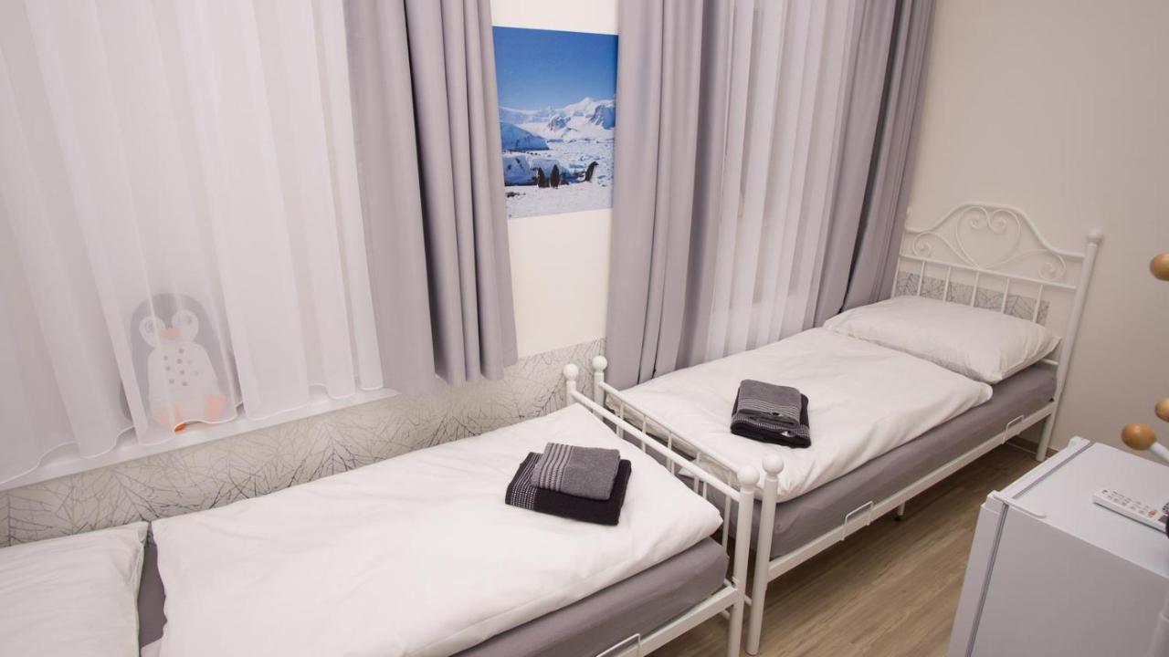 Continents Nearby Main Train And Bus Station Apartment *