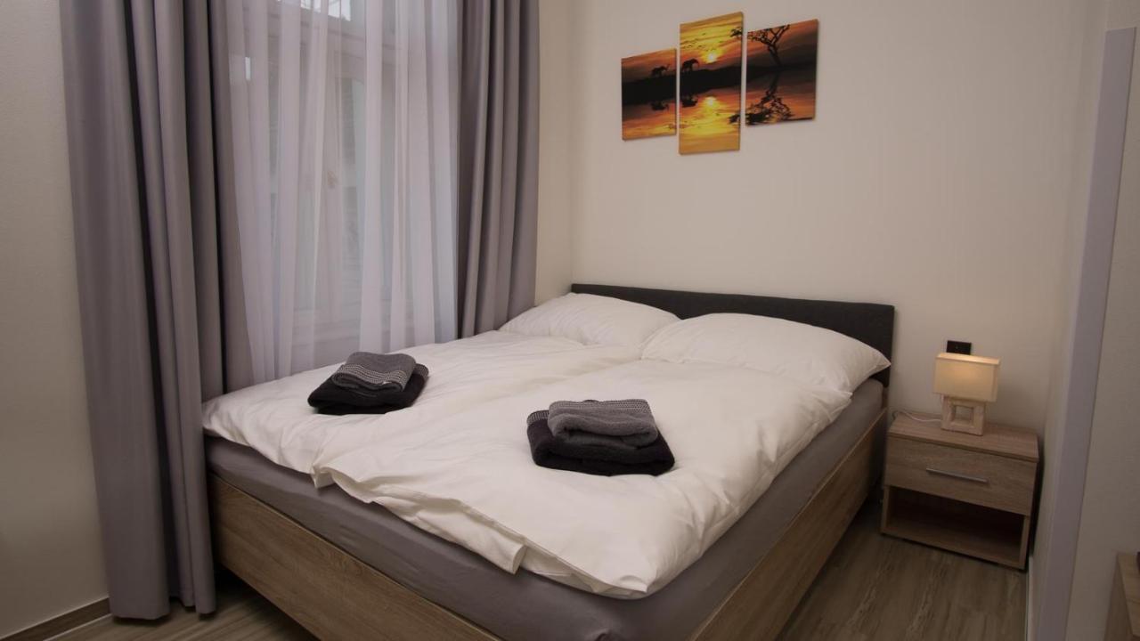 Continents Nearby Main Train And Bus Station Apartment