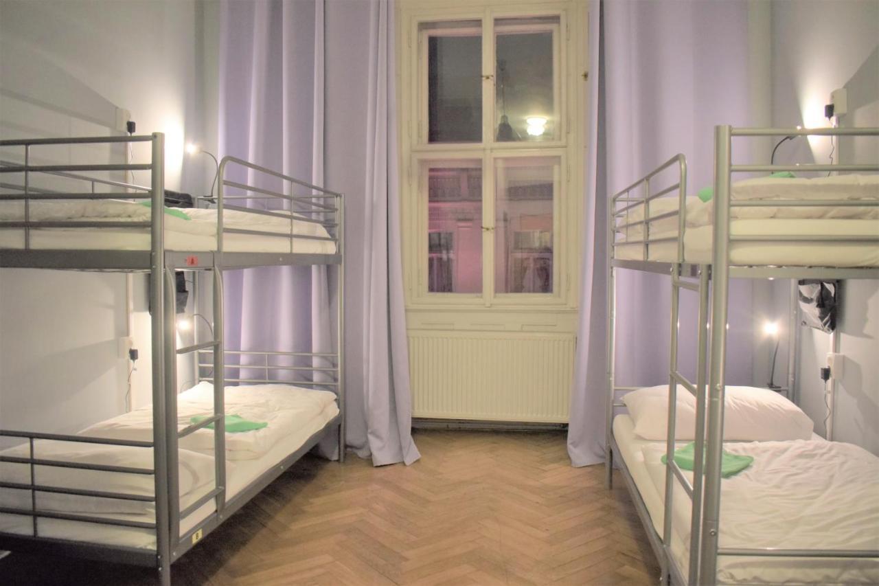 Hostel Globe Adults Only *