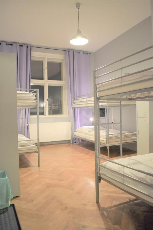 Hostel Globe Adults Only
