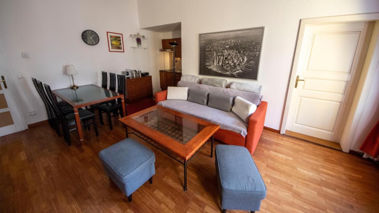 Autentic Platnerska Apartment Prague