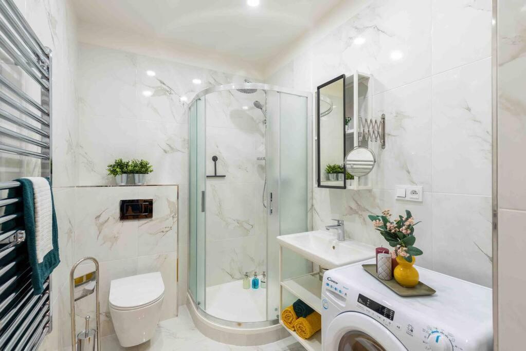Golden Sunny Apartment, Centre, For 3 People *