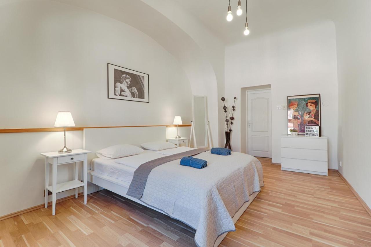 Apartment Aparts By The Bridge *