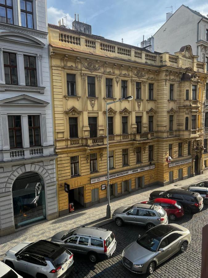 Apartment Palace By Main Station - President Prague