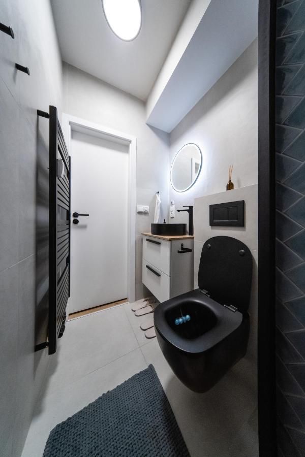 Maly Utulny Byt S Balkonem A Projektorem Apartment Prague
