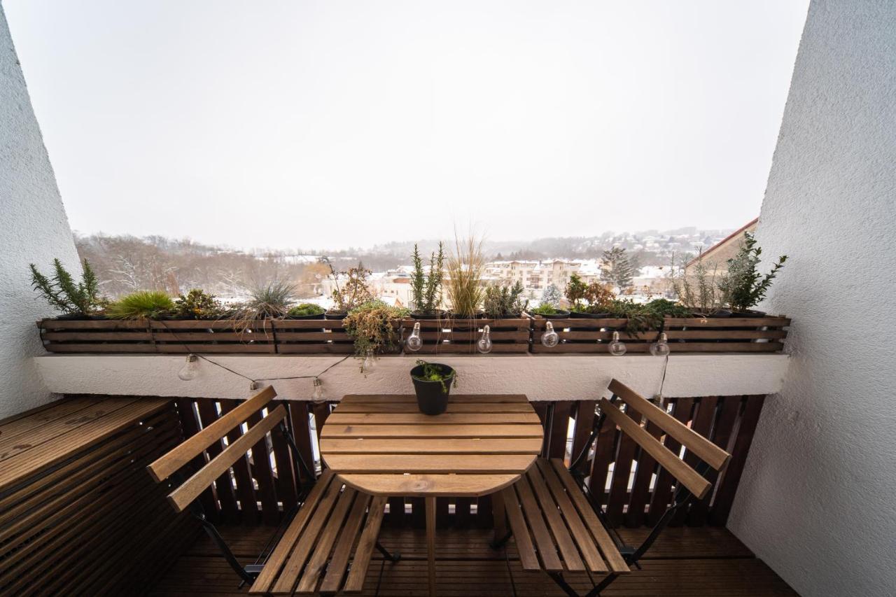 Maly Utulny Byt S Balkonem A Projektorem Apartment Prague