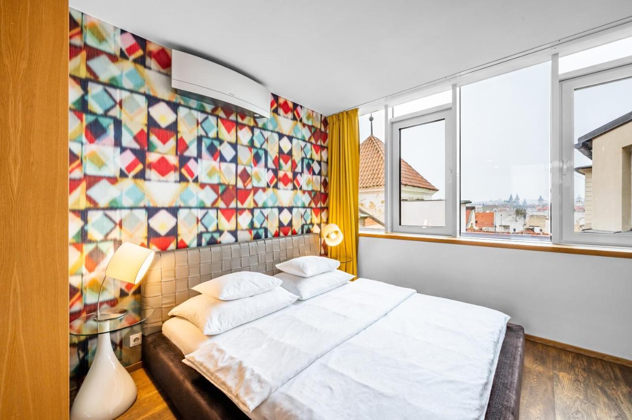 Aparthotel Malostranska 4*