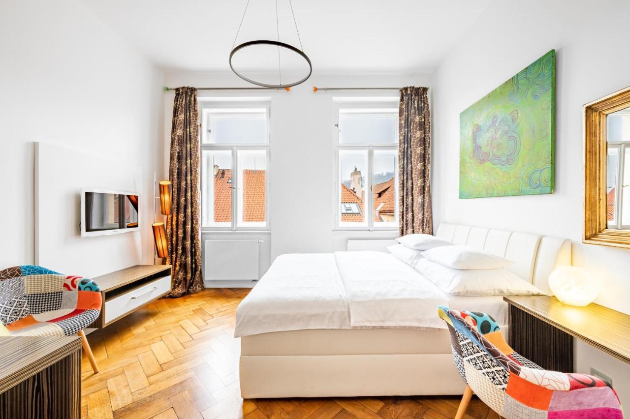 Aparthotel Malostranska 4*