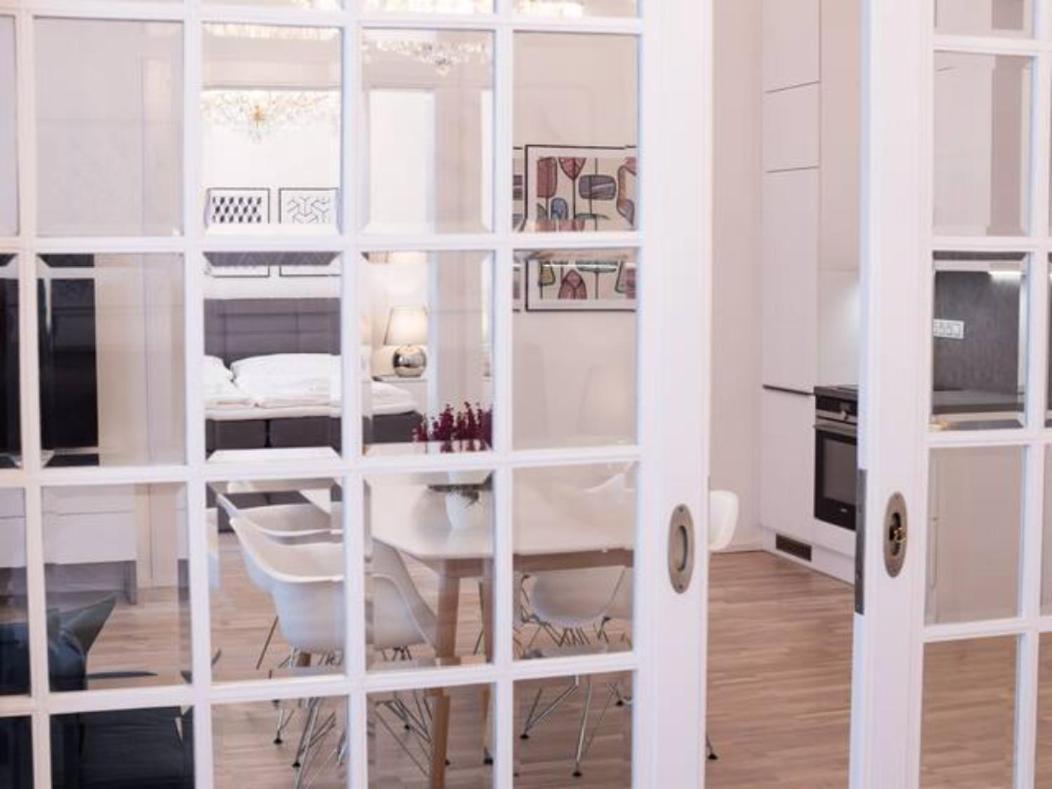 Class In Old Town 2 Bedrooms Prag