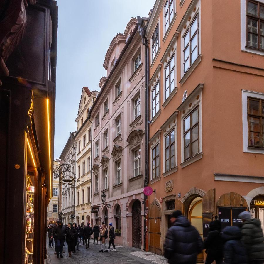 Lägenhet Carolinum Prag